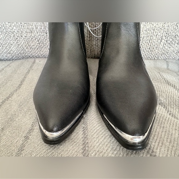 Universal Thread Women's Henley Ankle Western Boots Black Memory Foam Size 6.5 - Picture 6 of 9